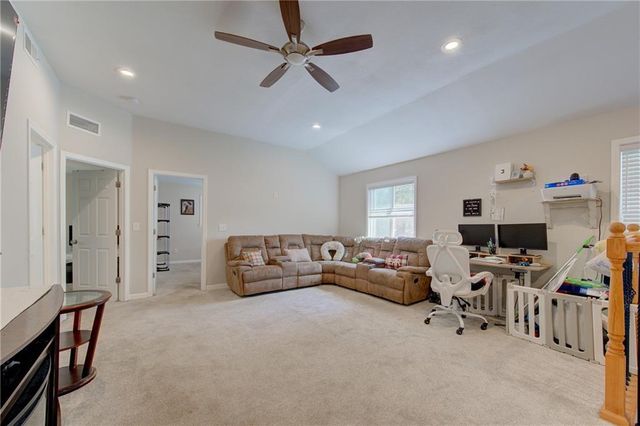 11424 Palmer Avenue, Kansas City, MO 64134