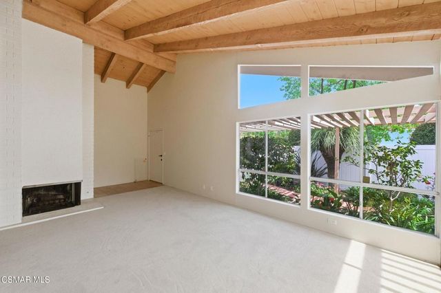 1082 Barrow Court, Westlake Village, CA 91361