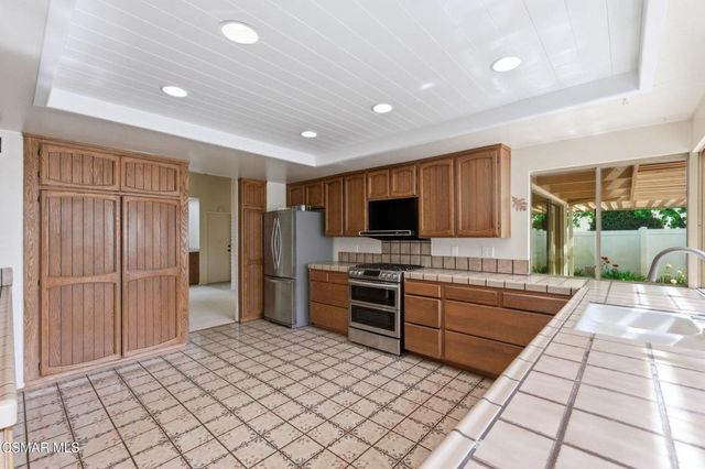 1082 Barrow Court, Westlake Village, CA 91361