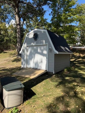 916 Nature Lane, Montgomery, MI 49255