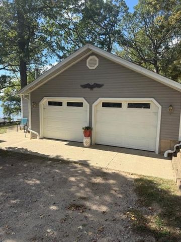 916 Nature Lane, Montgomery, MI 49255