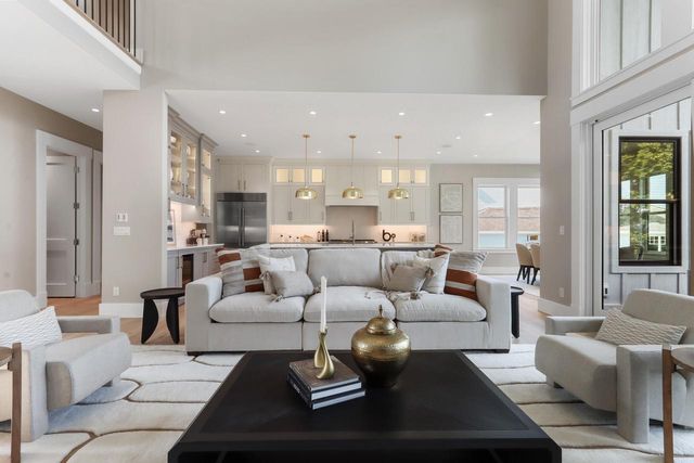 N2017 S Lakeshore DRIVE, Lake Geneva, WI 53147