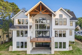 N2017 S Lakeshore DRIVE, Lake Geneva, WI 53147