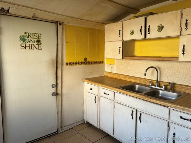 826 N H. Street, Muskogee, OK 74403