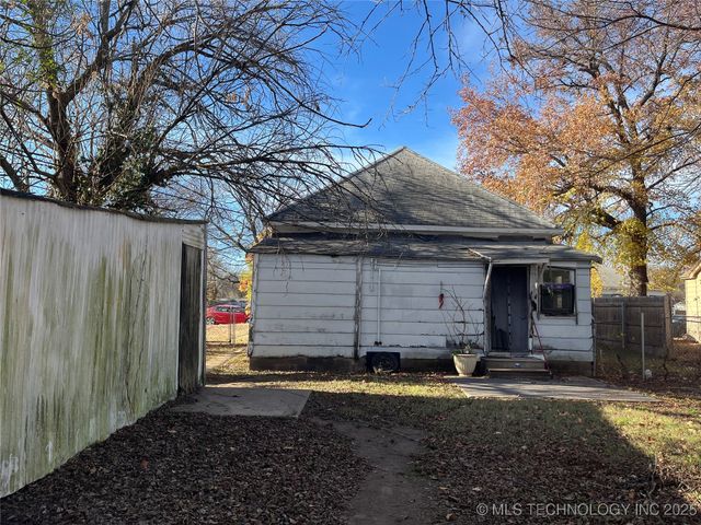 826 N H. Street, Muskogee, OK 74403