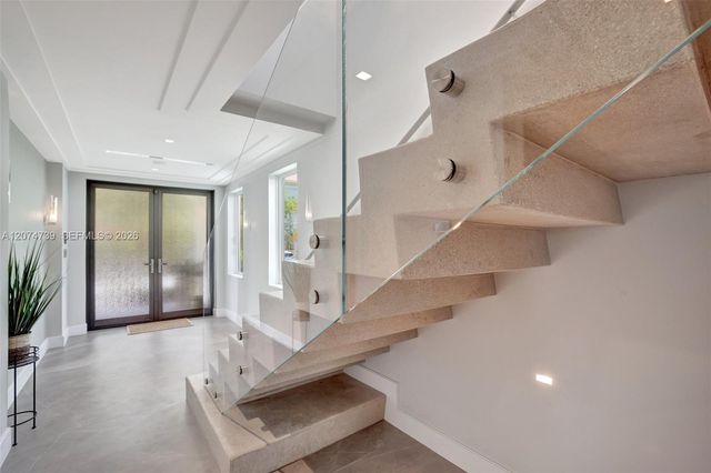 305 Oak Street, Hollywood, FL 33019