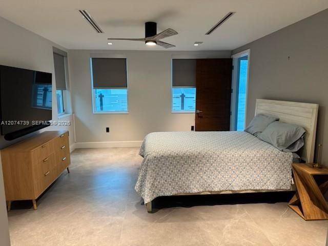 305 Oak Street, Hollywood, FL 33019