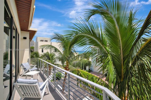 305 Oak Street, Hollywood, FL 33019