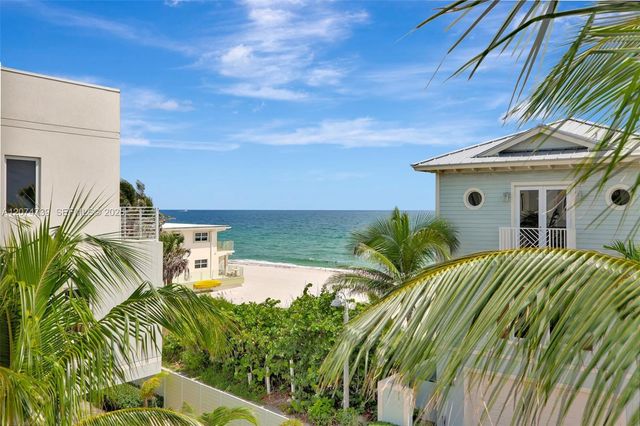 305 Oak Street, Hollywood, FL 33019