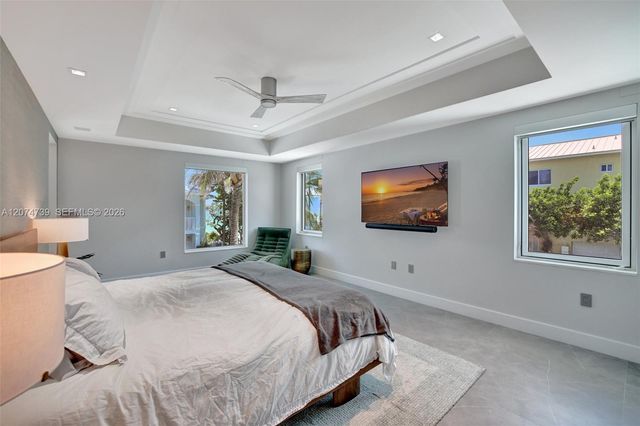 305 Oak Street, Hollywood, FL 33019