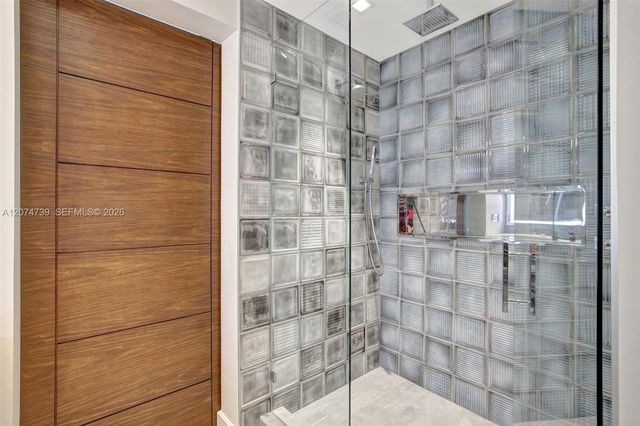 305 Oak Street, Hollywood, FL 33019
