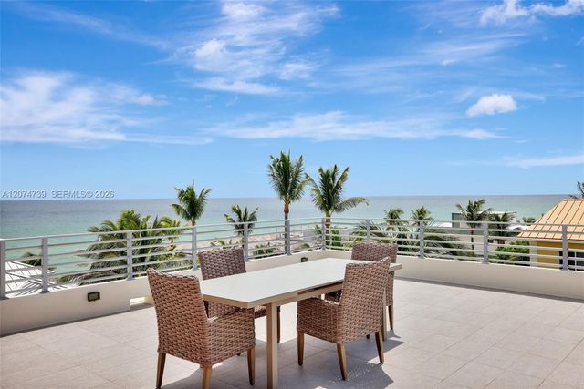 305 Oak Street, Hollywood, FL 33019