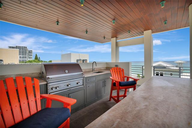305 Oak Street, Hollywood, FL 33019