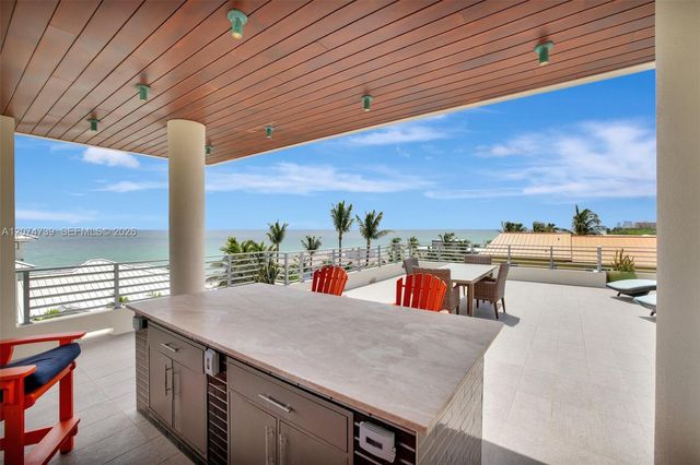 305 Oak Street, Hollywood, FL 33019