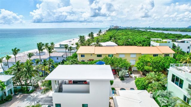 305 Oak Street, Hollywood, FL 33019