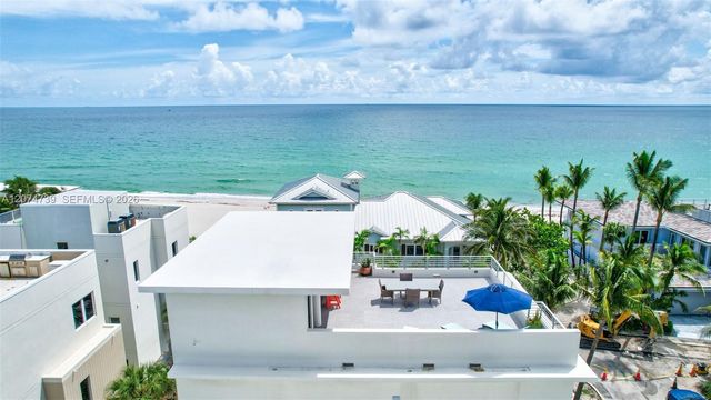 305 Oak Street, Hollywood, FL 33019
