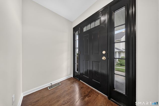 180 Turn Of River Road 10D, Stamford, CT 06905