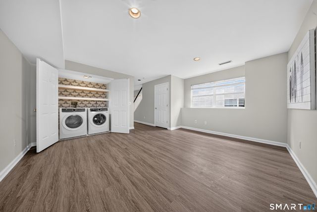 180 Turn Of River Road 10D, Stamford, CT 06905