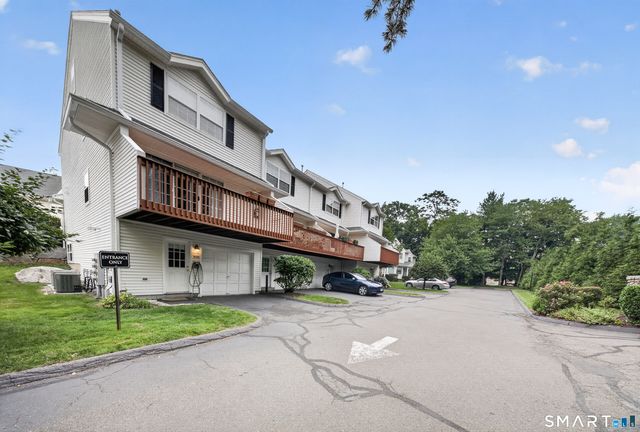 180 Turn Of River Road 10D, Stamford, CT 06905