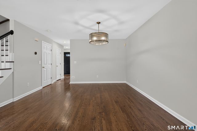 180 Turn Of River Road 10D, Stamford, CT 06905
