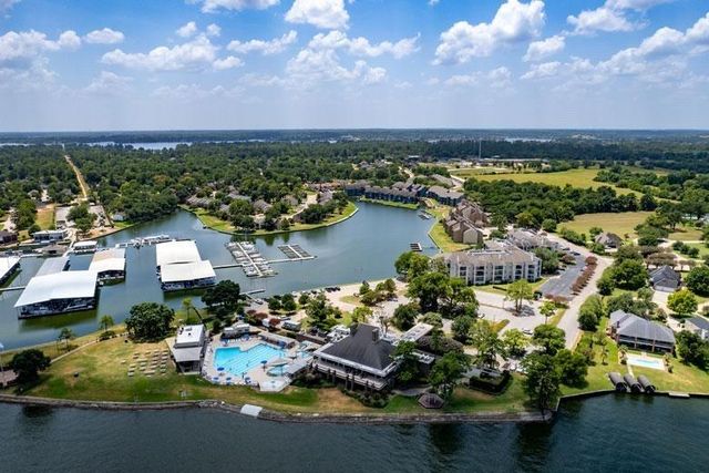 3107 Canterbury Lane, Montgomery, TX 77356