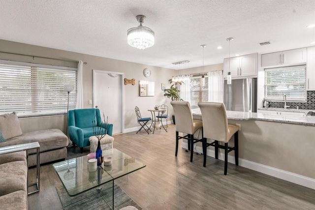184 Oakridge L 184, Deerfield Beach, FL 33442