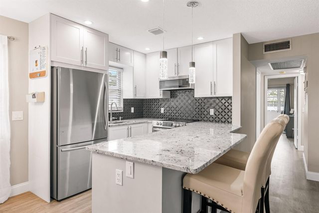184 Oakridge L 184, Deerfield Beach, FL 33442