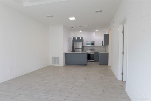 901 E Yuma Avenue 407, Mcallen, TX 78503