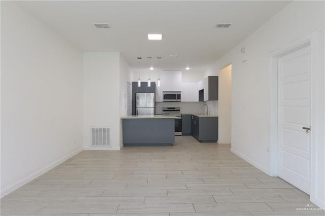 901 E Yuma Avenue 407, Mcallen, TX 78503