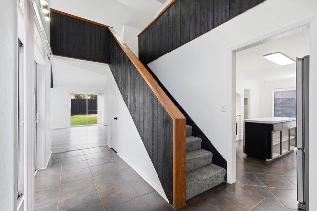 1819 Big Horn Drive, Houston, TX 77090