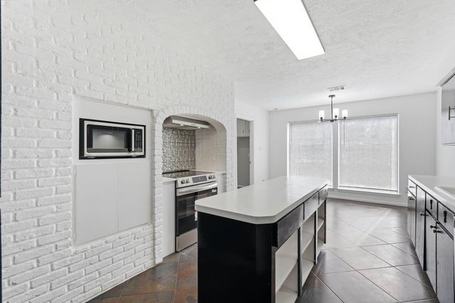 1819 Big Horn Drive, Houston, TX 77090