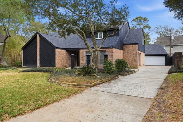 1819 Big Horn Drive, Houston, TX 77090