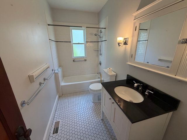 12-14 Warwick Rd. 12, Belmont, MA 02478