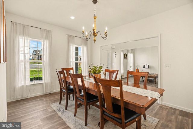 22 WALTON HILL CIR, Lititz, PA 17543