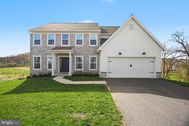 22 WALTON HILL CIR, Lititz, PA 17543