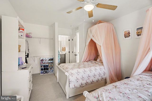 22 WALTON HILL CIR, Lititz, PA 17543