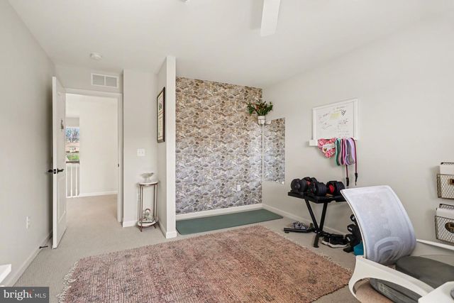 22 WALTON HILL CIR, Lititz, PA 17543