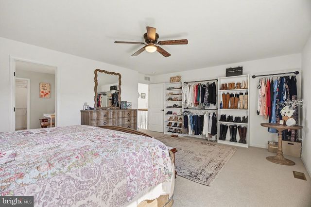 22 WALTON HILL CIR, Lititz, PA 17543