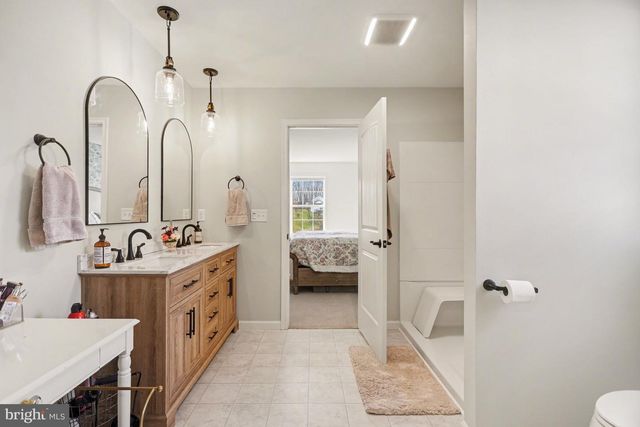 22 WALTON HILL CIR, Lititz, PA 17543