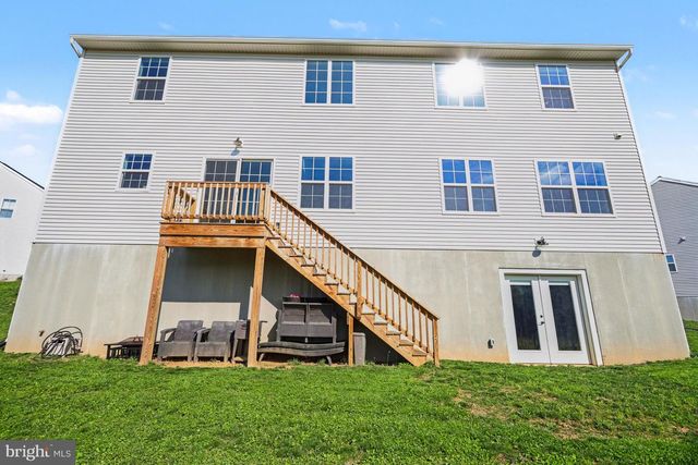22 WALTON HILL CIR, Lititz, PA 17543