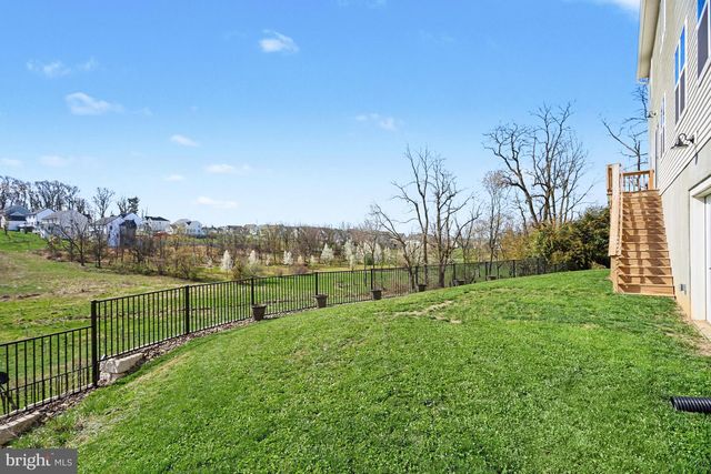 22 WALTON HILL CIR, Lititz, PA 17543