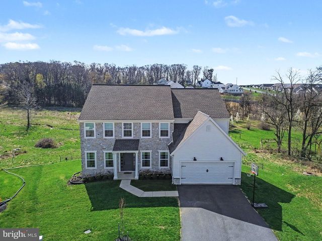 22 WALTON HILL CIR, Lititz, PA 17543