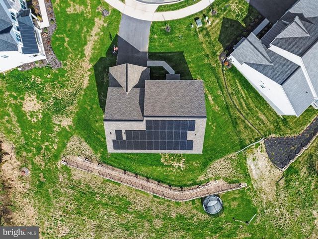 22 WALTON HILL CIR, Lititz, PA 17543