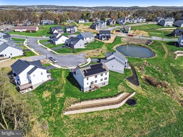 22 WALTON HILL CIR, Lititz, PA 17543