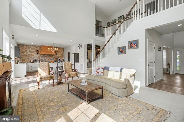 22 WALTON HILL CIR, Lititz, PA 17543