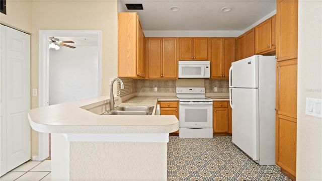 2586 GRAND CENTRAL PARKWAY 3, Orlando, FL 32839