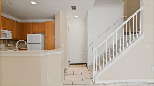 2586 GRAND CENTRAL PARKWAY 3, Orlando, FL 32839