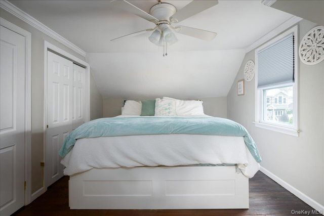 621 N Fulton Avenue, Lindenhurst, NY 11757