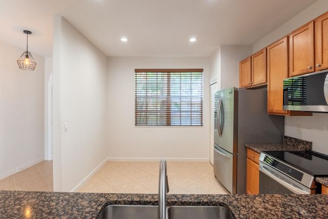 8065 Murano Circle, Palm Beach Gardens, FL 33418