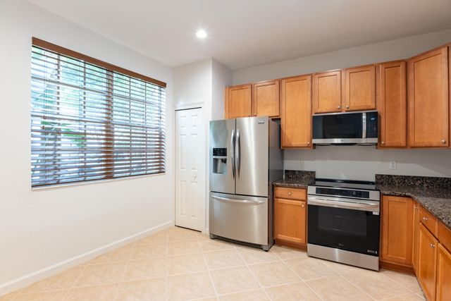 8065 Murano Circle, Palm Beach Gardens, FL 33418